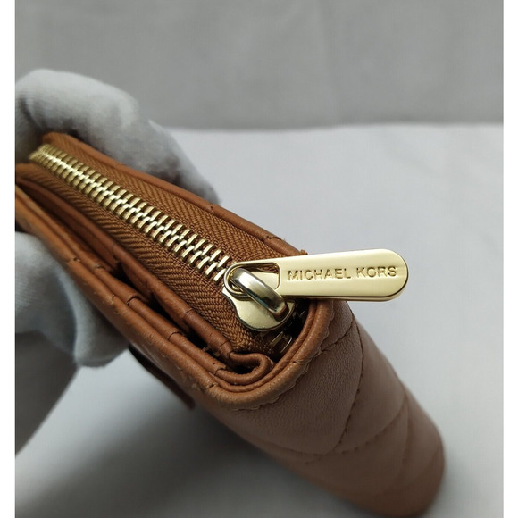 Michael Kors Brown Leather Quilted Zip Around Credit Card Bifold Square Wallet - Picture 7 of 16